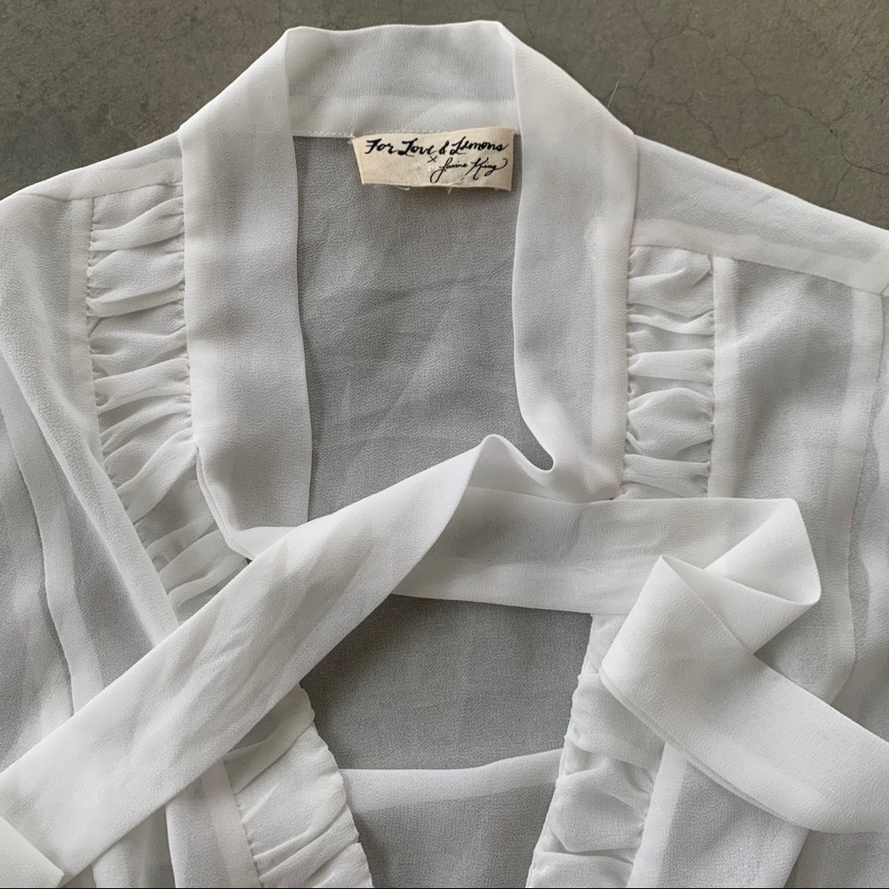 SOLD❤️🔥 La Simone Neck Tie Blouse 👚 - Picture 3 of 6